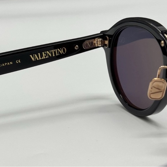 NWT-Valentino By Mario Valentino Round Black and Gold Sunglasses - Picture 5 of 8